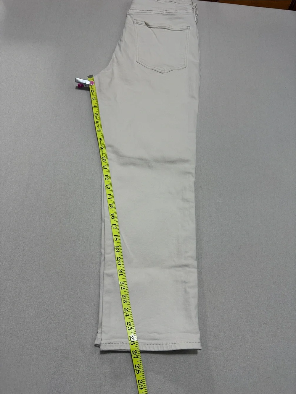 Express Women's Straight Leg Jeans in White